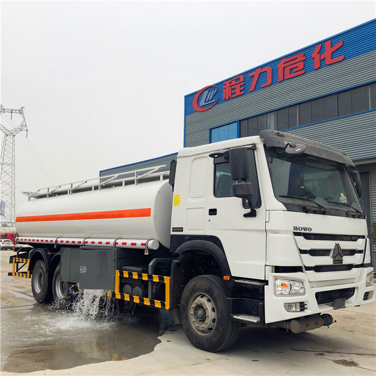 Sinotruk 20m3 caminhão de entrega de óleo 6*4 6000 galões caminhão de combustível para venda
