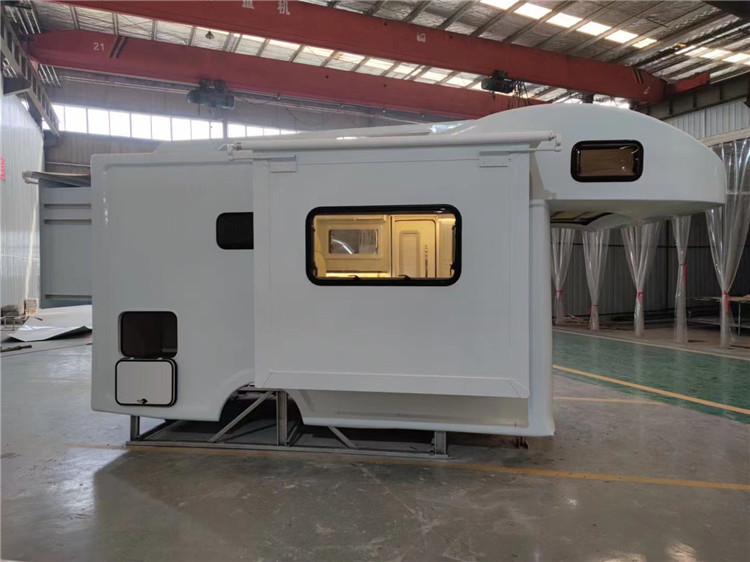 A caixa branca personalizada de Shell Body Luxury Decoration Assembling rv do campista montou