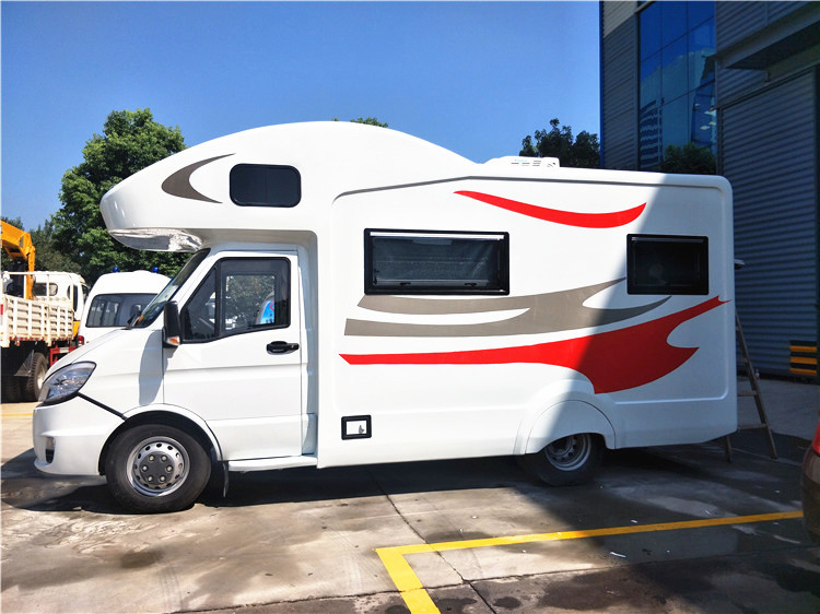 A caravana Van Foton da transmissão automática rv, carro de acampamento exterior da fibra de vidro decorou