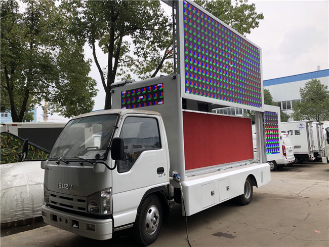 Diodo emissor de luz P5 que anuncia o tipo móvel do combustível diesel de Lhd do caminhão do quadro de avisos com gerador e oradores