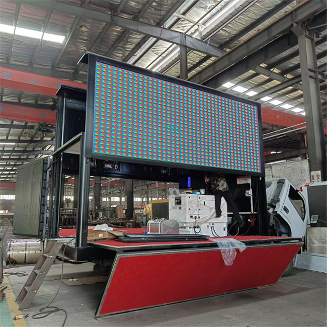 16ft 220V Mobile LED Display Truck 3 Sides P4 Digital LED Truck com levantamento de tela