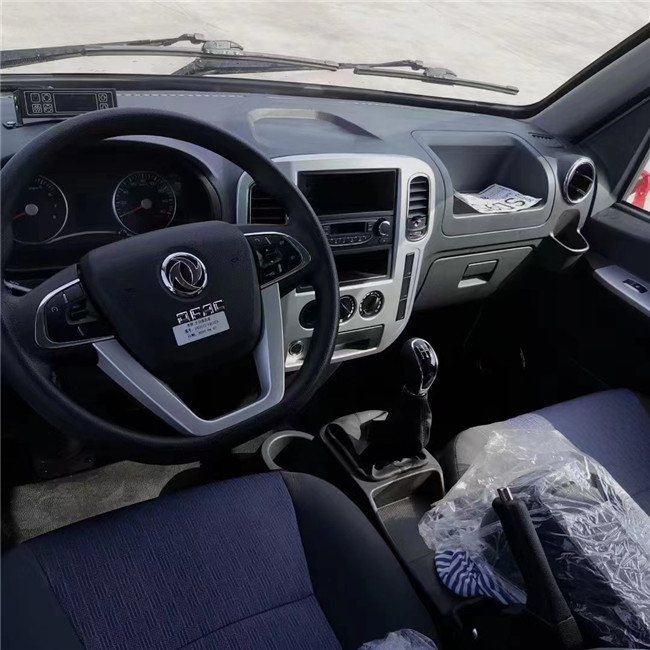2 do caminhão refrigerado de Foton da gasolina toneladas de tipo congelador refrigerado Van do combustível