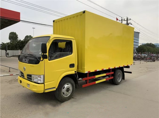 Caminhão da carga do tamanho de Dongfeng 3,5 Ton Light Duty Van Truck Small