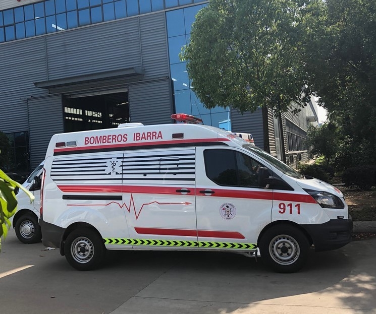 6 lugares Diesel Medium Duty Ambulance Monitoramento de Emergência Ford V362 Transit Van Ambulance