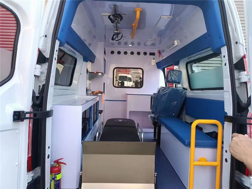 6 lugares Diesel Medium Duty Ambulance Monitoramento de Emergência Ford V362 Transit Van Ambulance