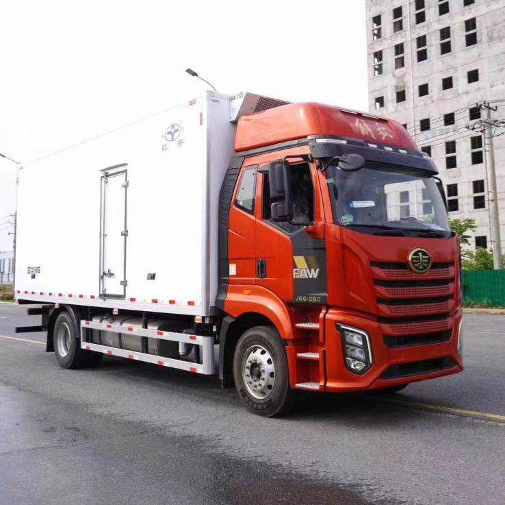 Fruto de FAW 10 Ton Reefer Truck Cold Room Van Truck For Vegetable And