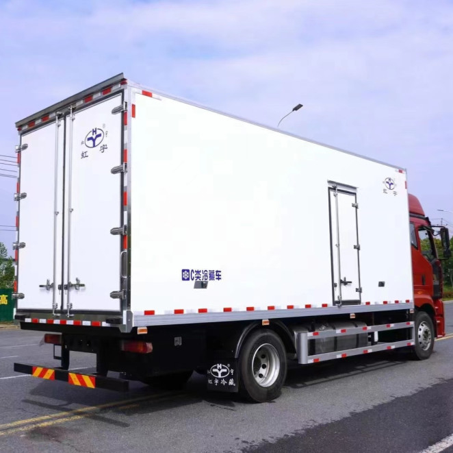 Fruto de FAW 10 Ton Reefer Truck Cold Room Van Truck For Vegetable And