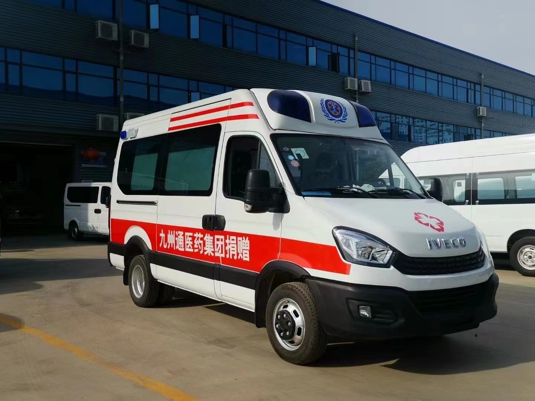 Ambulância com dimensões globais de 5670 X 2011 X 2790 e peso bruto de aproximadamente X 4000