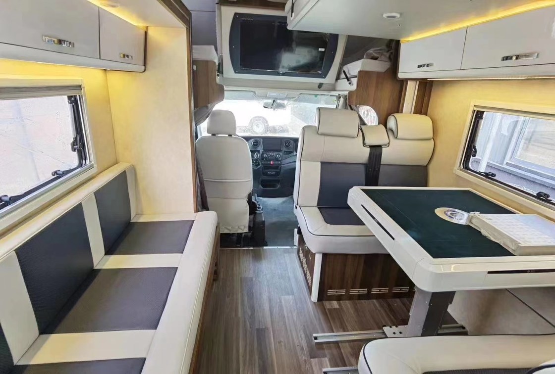 Reboque de viagem de luxo com motor 170hp IVECO Autocaravanas Caravana OE NO Serviço OEM personalizado