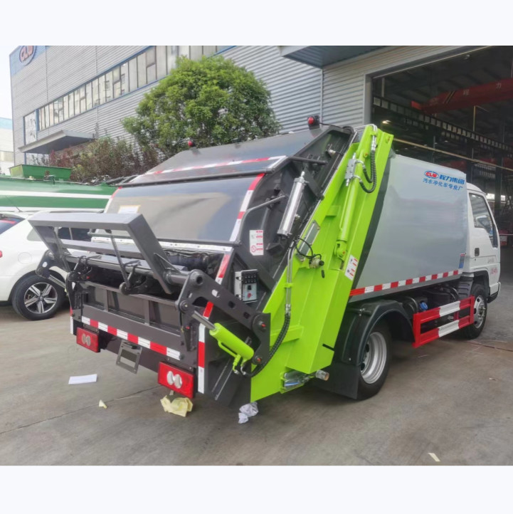 Caminhão de lixo com compactador Foton Compactor de aço carbono Caminhão de lixo Velocidade máxima de condução 90 Km/h