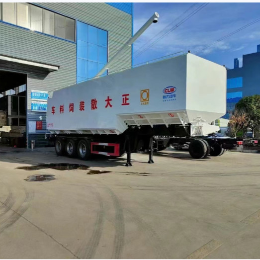 Velocidade máxima 90 Km/h Semi-remolque camião de alimentação a granel eficiência 7700*2500*3550mm