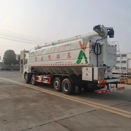 12 Cbm Camiões de alimentação animal 4x2 Camiões de alimentação a granel com tipo de combustível diesel