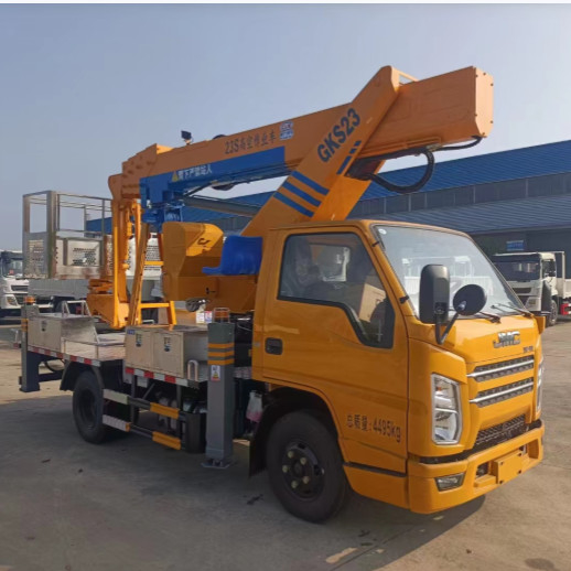 China JMC 1385/1425 Base do tracto frontal / traseiro Plataforma de trabalho aéreo Caminhão diesel