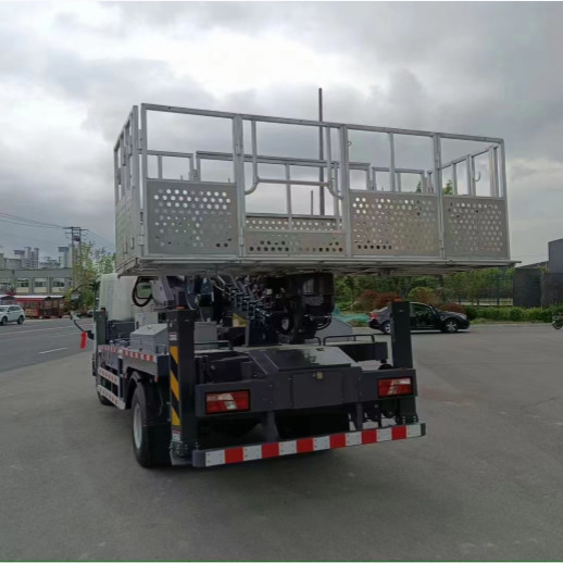 China JMC 1385/1425 Base do tracto frontal / traseiro Plataforma de trabalho aéreo Caminhão diesel