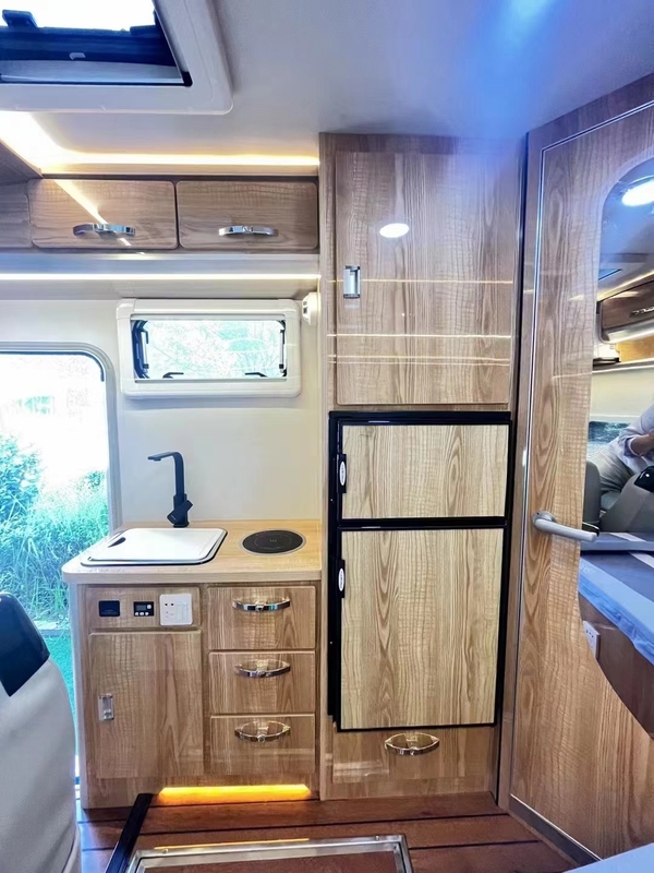 6 pessoas personalizadas ISUZU Autocaravanas RV Caravana Van Touring Car Euro VI