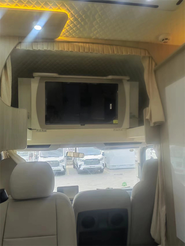 Custom YUEJIN 4x2 Luxury RV Vacation Car / Motor Caravan Venda na Arábia Saudita