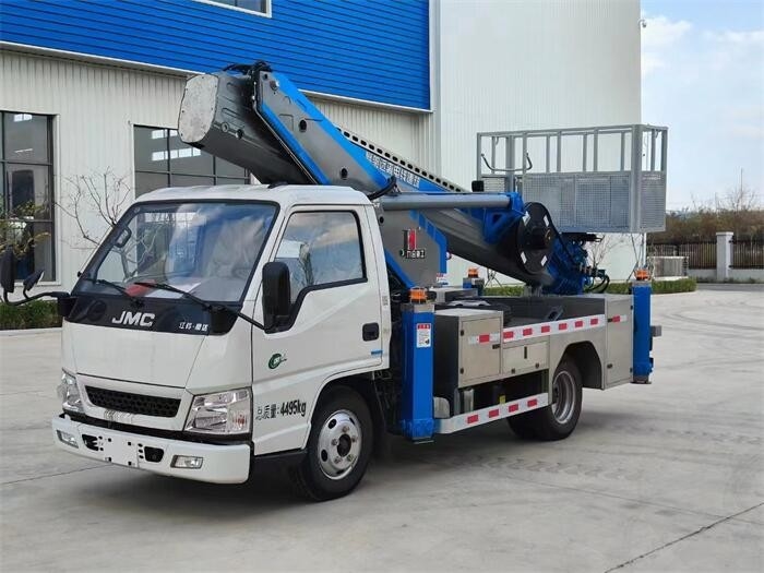 QuanChai/Q23-132E60 Caminhão de plataforma de trabalho aéreo com chassi JMC 1540/1540 mm Suspensão