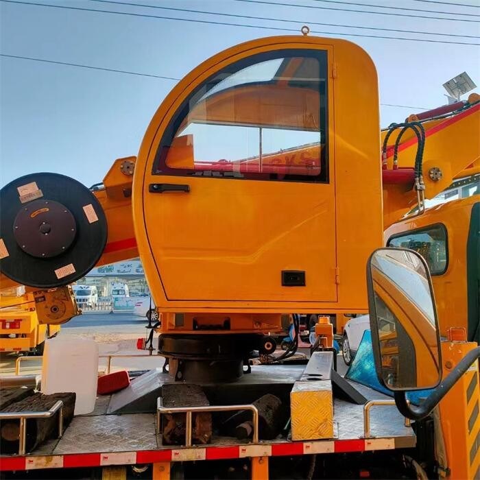 Caminhão de plataforma de trabalho aéreo Euro 5 de 132 HP da Dongfeng Versátil e eficiente