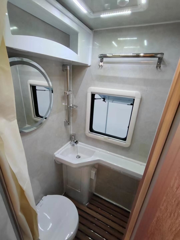 Rv Caravan Yuejin S500 Modelo C Caravana com capacidade de dormir para 4-6 pessoas - CLW OE NO