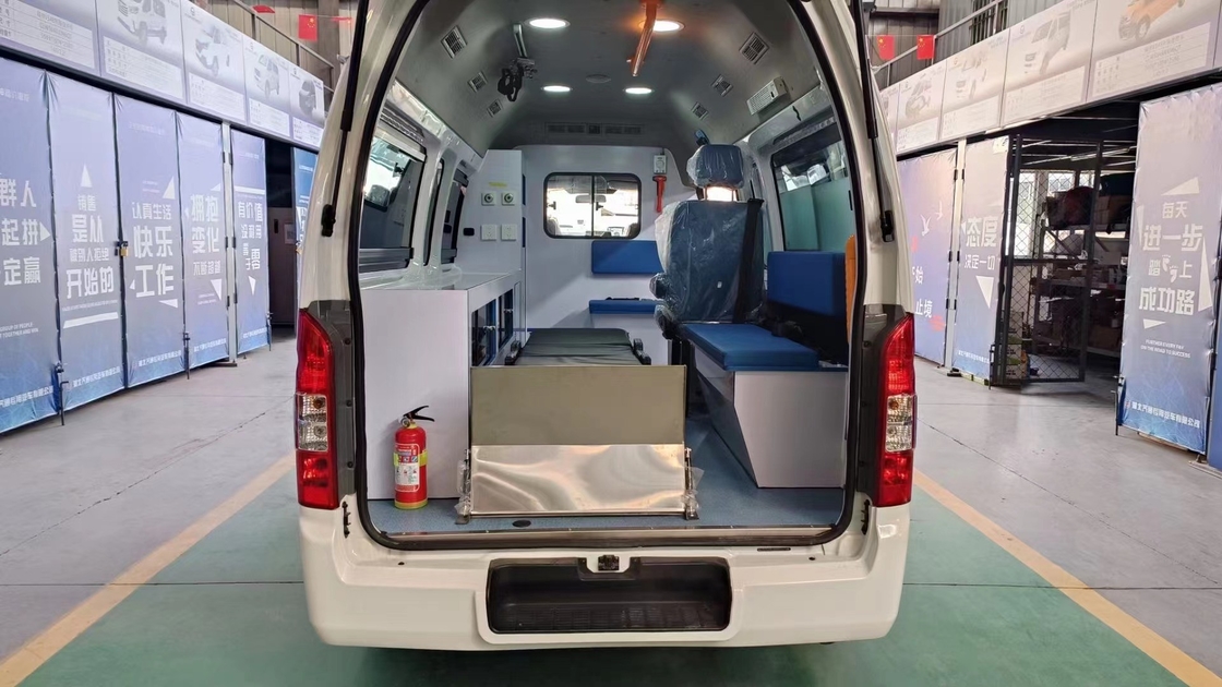 Veículo de ambulância de emergência Foton Euro 5 de 2023 com velocidade máxima de 130 km/h