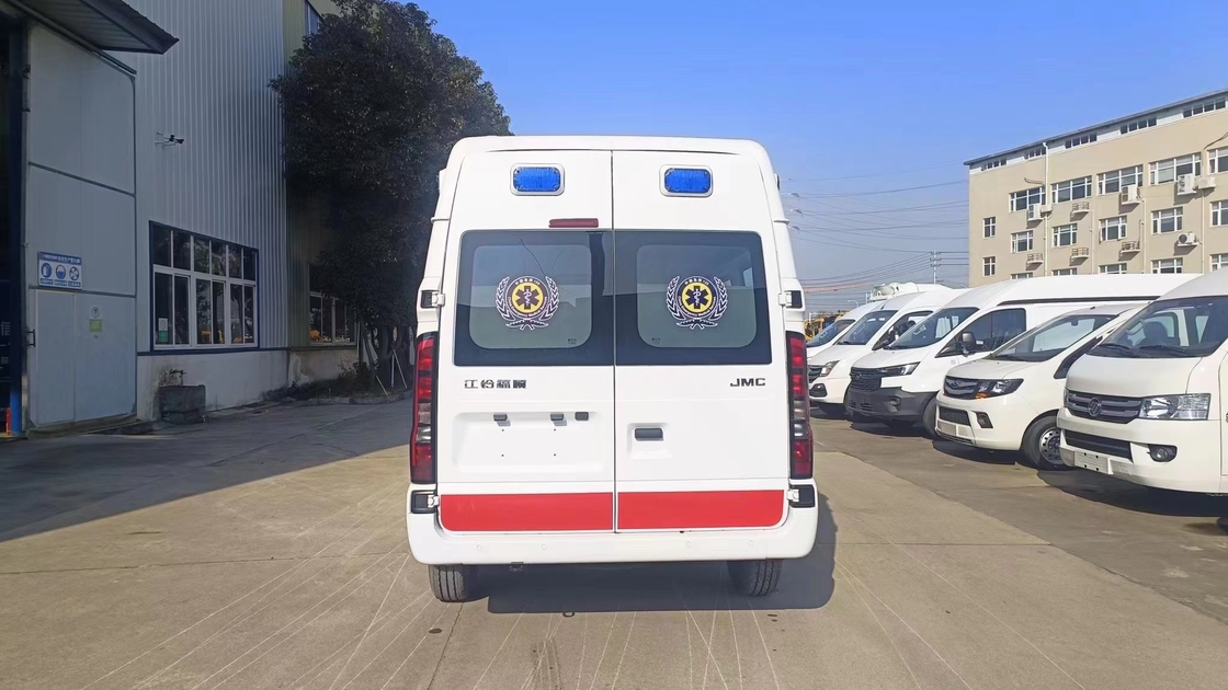 China 4*2 motor diesel ambulância de emergência carro GVW 3510 Kgs ambulância para veículos