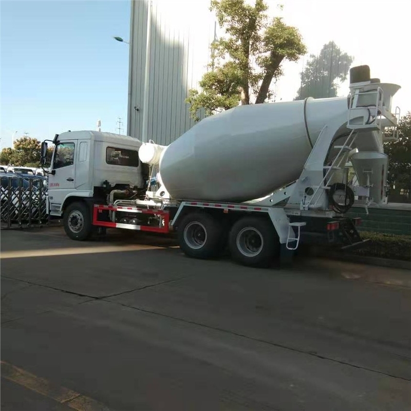 Caminhão de concreto Euro 3 de alto desempenho com 9726 ml de cilindrada para operações suaves