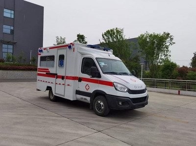 3300 Peso bruto do veículo Veículo de emergência 4x4 com transmissão manual