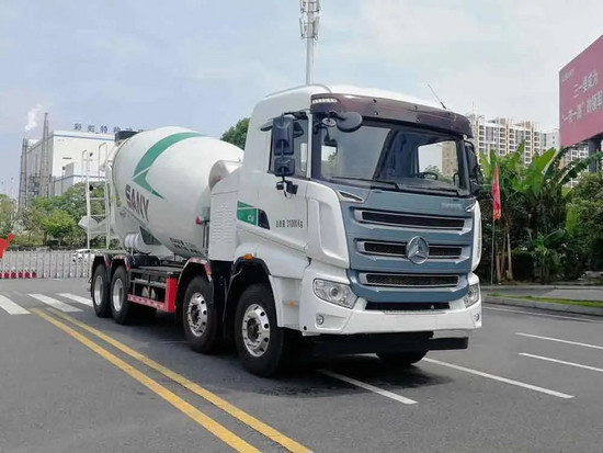 12 14 15 Cu Ft misturador de cimento 10 velocidade para a frente 2 para trás SINOTRUK HOWO Carrinho de mistura de lama
