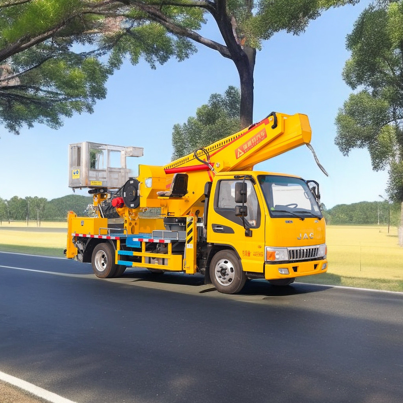 Isuzu 85KW Caminhão de trabalho aéreo Caminhões de balde 200kg Carga 5 velocidades manual Hexagonal Jib Strobe Light