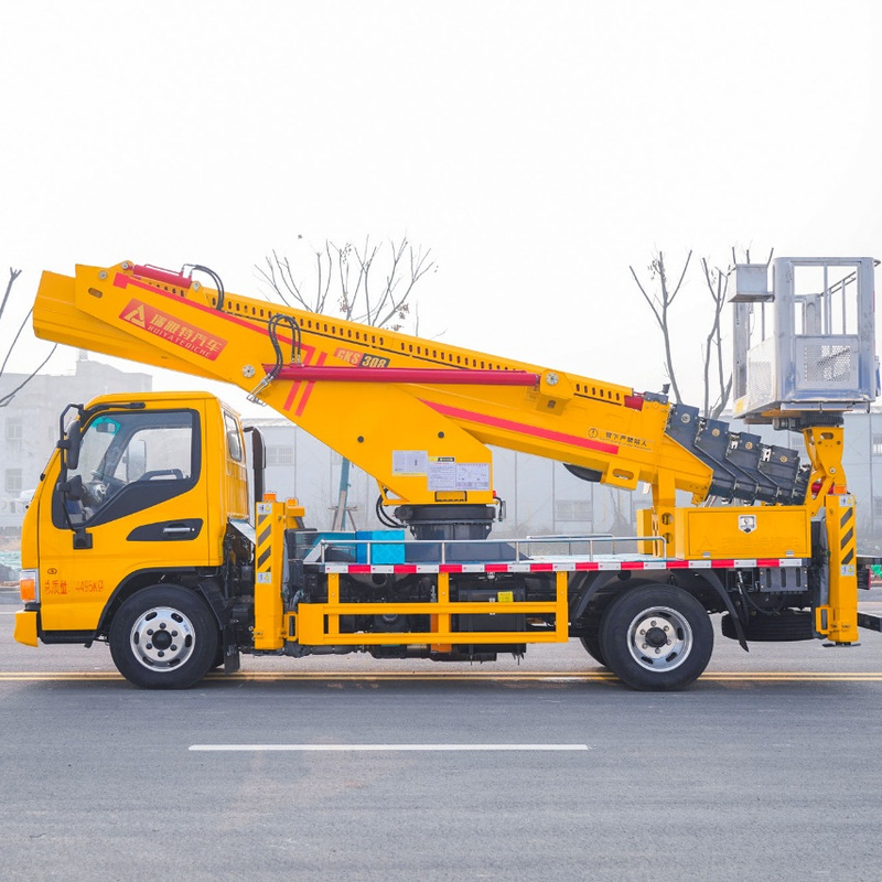 Caminhão de plataforma de trabalho aéreo de cabina para duas pessoas com V-outriggers dianteiros e traseiros