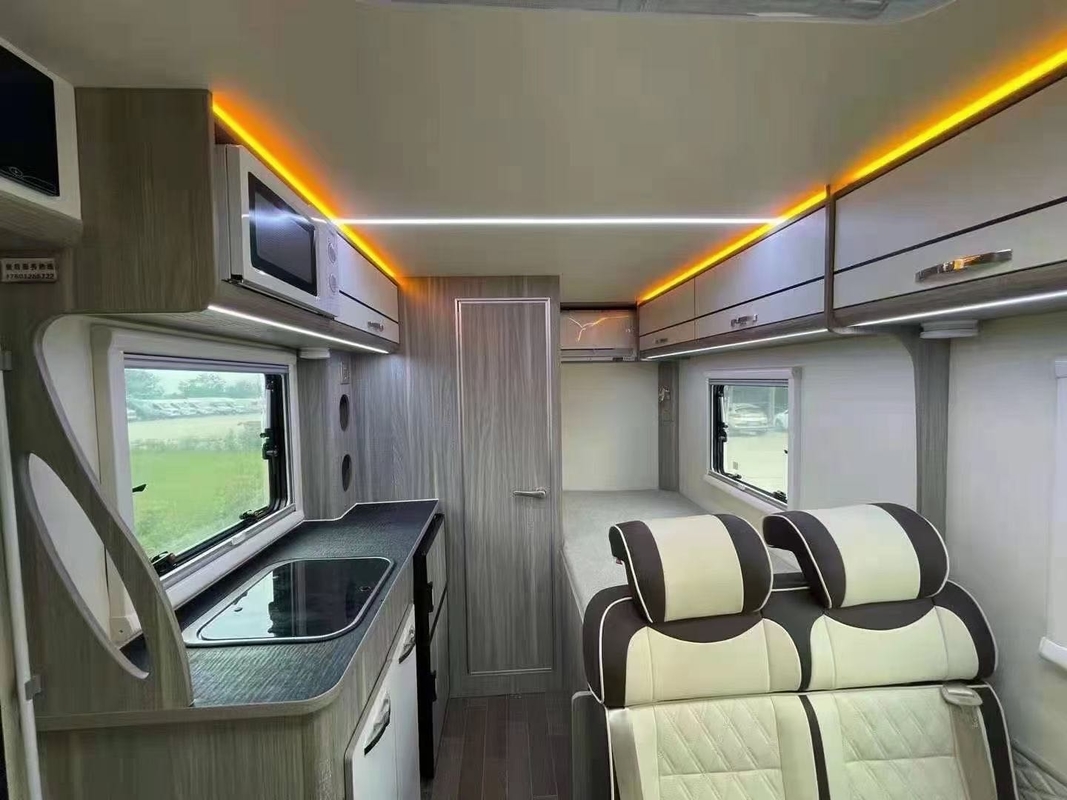 Caravana exterior de Van Automatic Transmission 4*2 Motorhome rv do campista de Yuejin Foton