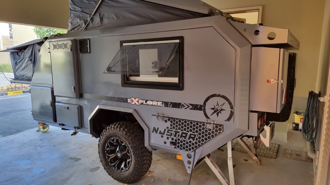 16ft Off Road Folding Camper Trailer Com Capacidade de 2 Adultos e 2 Crianças Travel Trailer