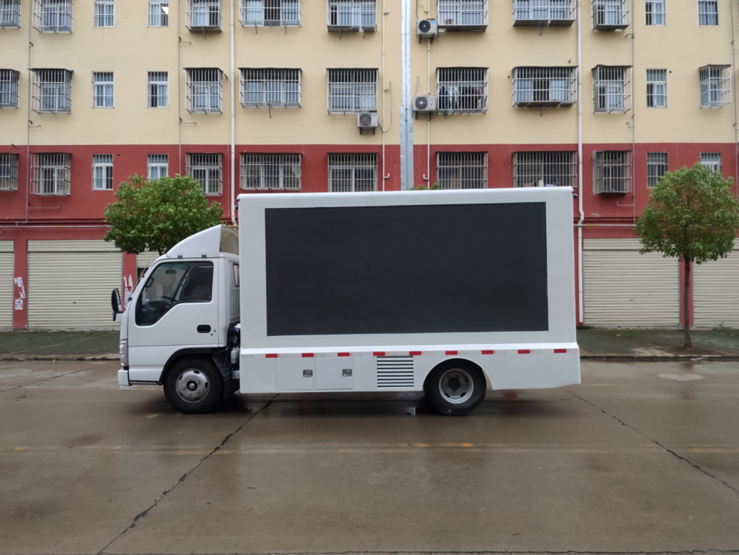 Isuzu P5 P6 P4 Caminhão montado LED Display 3840 * 1728mm Mobile LED Screen Trailer 102HP