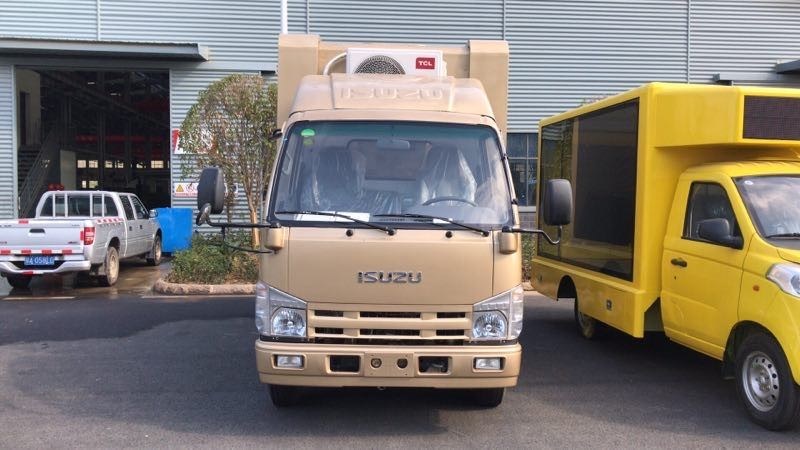 LED Screen Carro E Áudio Publicidade ao ar livre Roadshow Stage Truck Diesel Manual