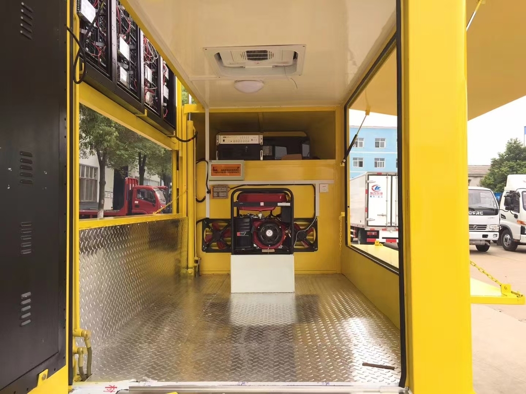 Veículo de publicidade da marca Small Foton Display LED montado Euro 6 Led Mobile Digital Advertising Sign Trailer